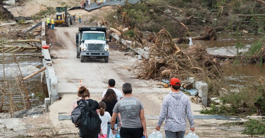 Tragedia inundațiilor din Texas: Căutarea disperată a supraviețuitorilor 5 Tragedia inundațiilor din Texas: Căutarea disperată a supraviețuitorilor